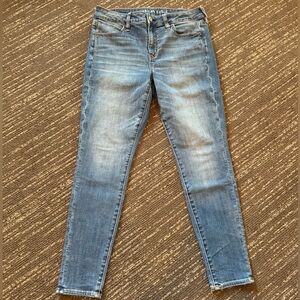 AMERICAN EAGLE Next Level Stretch Jegging